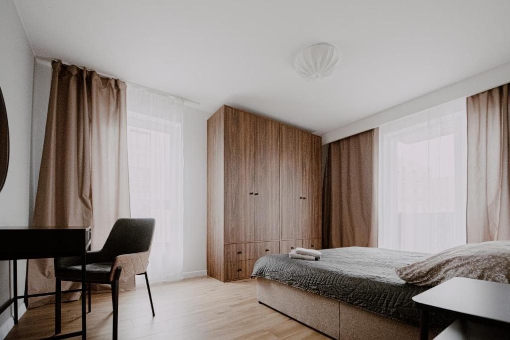 Targowa Luxury 3-Bedroom Apartment - Free Parking 9