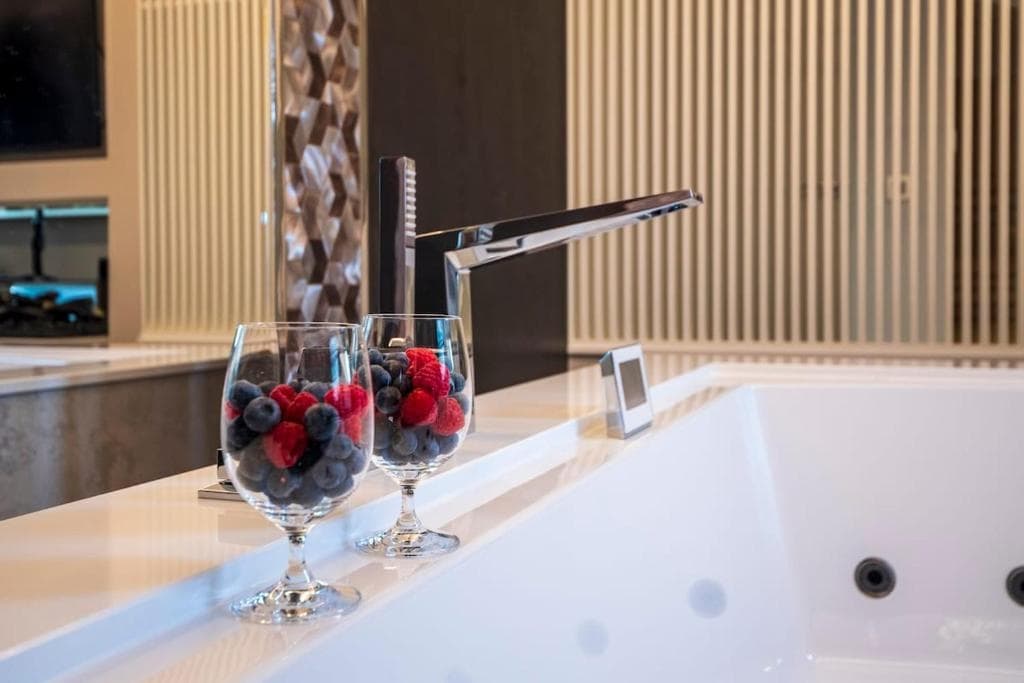 Pietryna Apartments - Private Sauna & Jacuzzi - Centrum, Piotrkowska 103A CHILLINLODZ 8