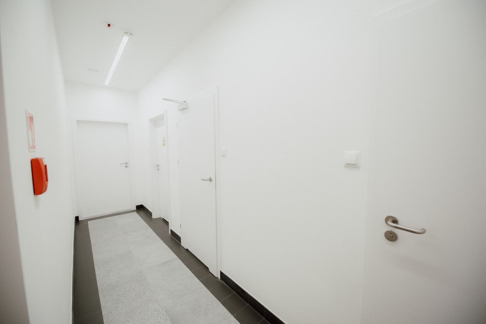 Piotrkowska 77 4 separete Bedrooms 4 osobne pokoje z osobna łazienką i kuchnią na korytarzu CHILLINLODZ 9