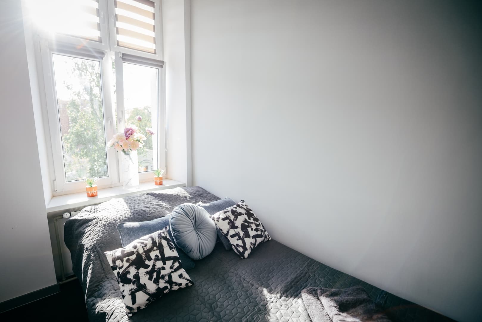 Wolczanska 222 3 Bedroom Apartment Parking CHILLINLODZ
