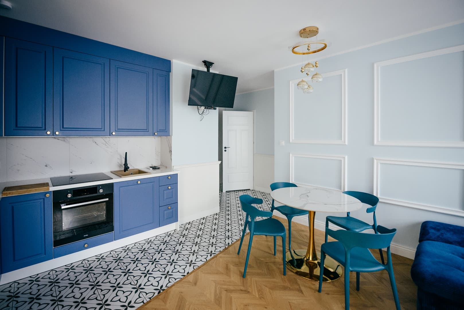 Pogonowskiego 73 - Blue Design Apartment 8 Guests, Terrace & Parking CHILLINLODZ